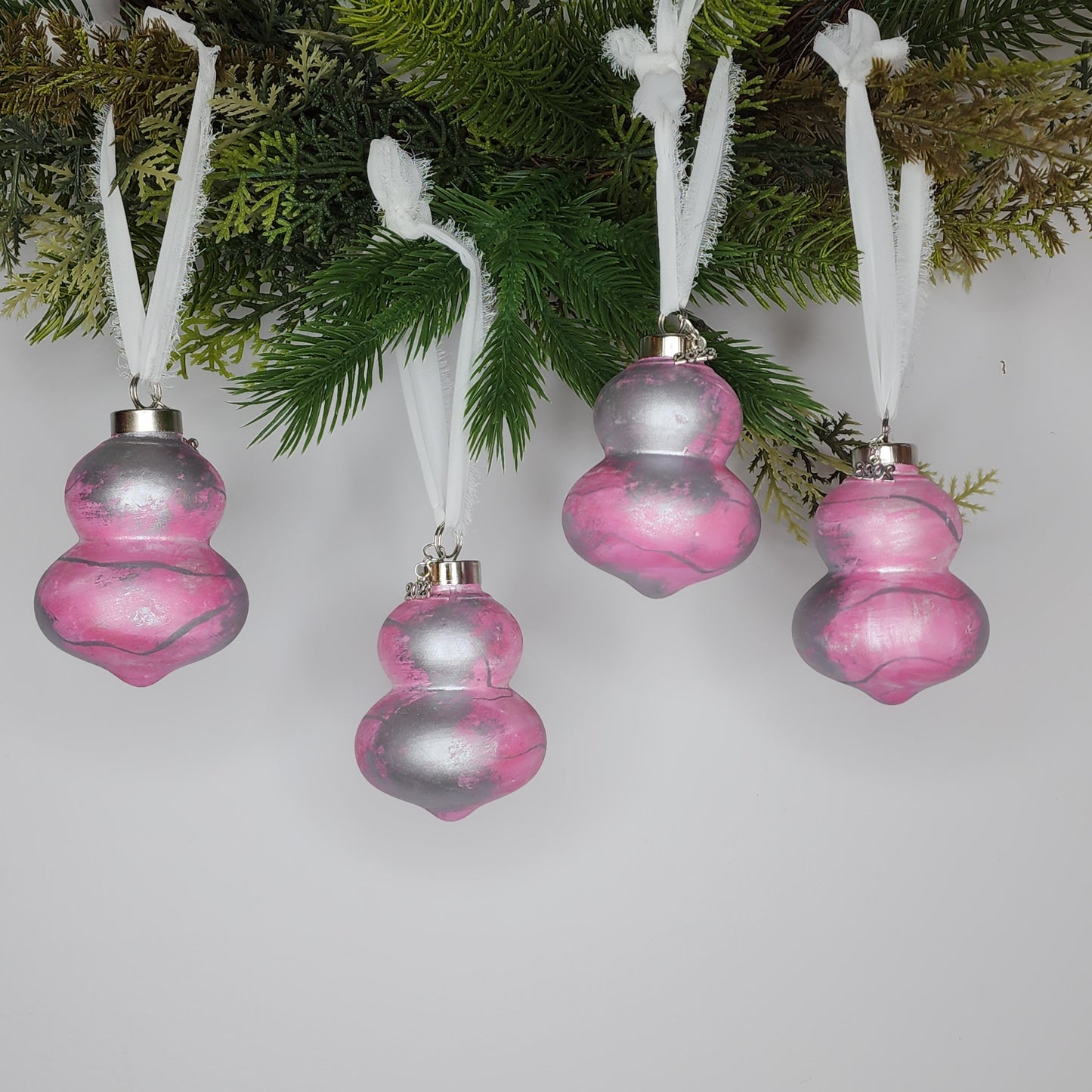 Pink silver Ornament 2023